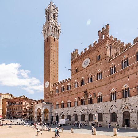 Charme Centro Storico Apartment Siena Exterior photo