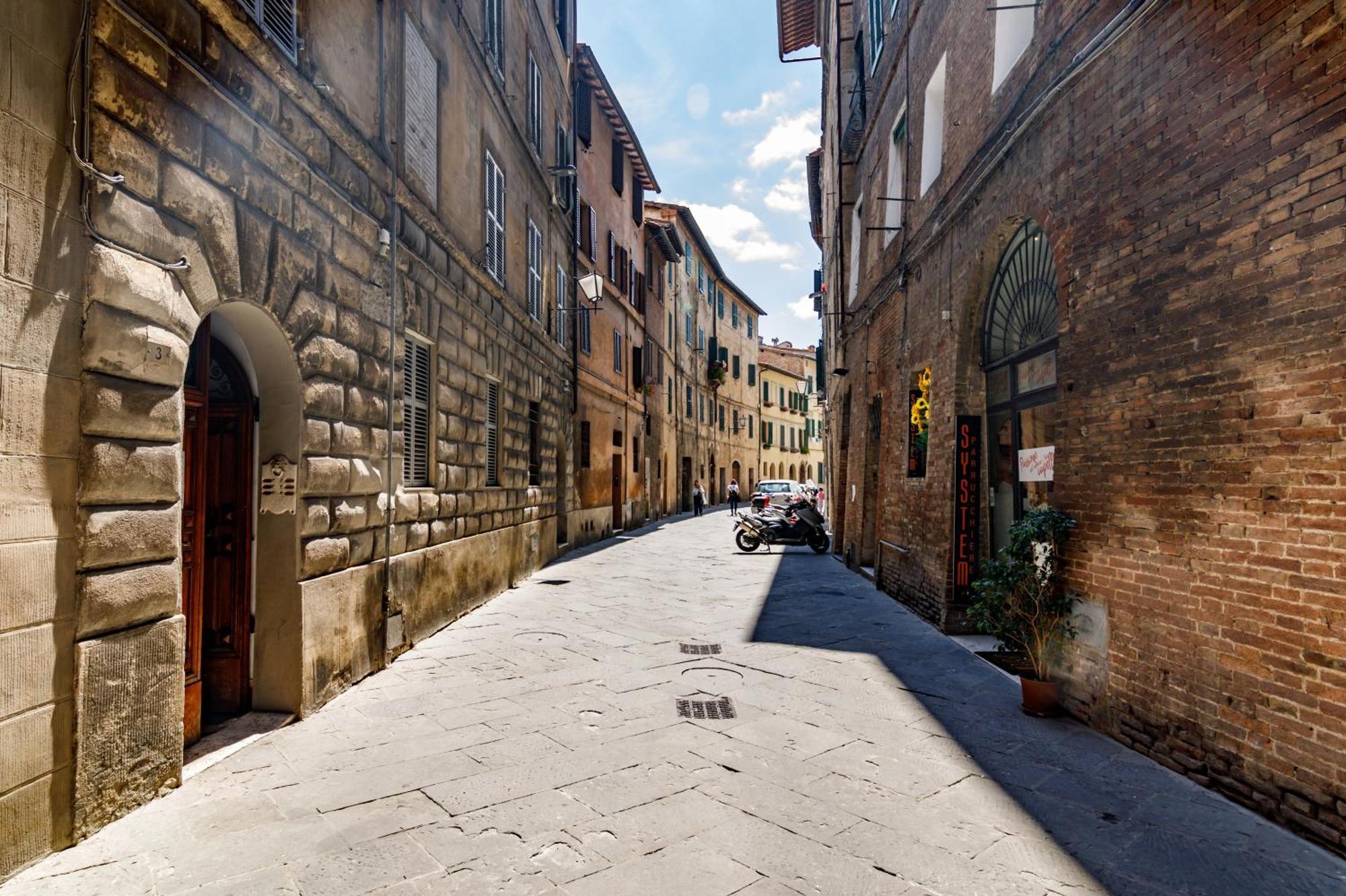 Charme Centro Storico Apartment Siena Exterior photo