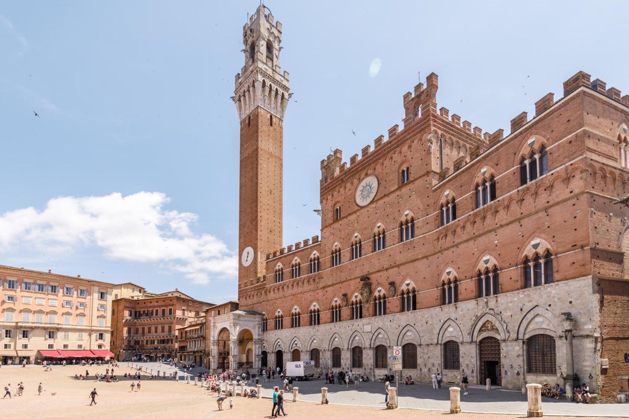 Charme Centro Storico Apartment Siena Exterior photo