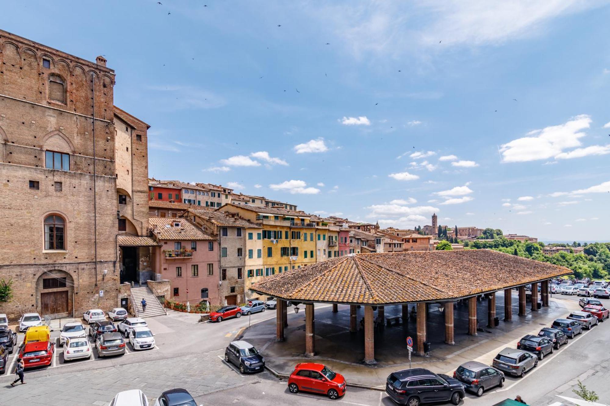 Charme Centro Storico Apartment Siena Exterior photo