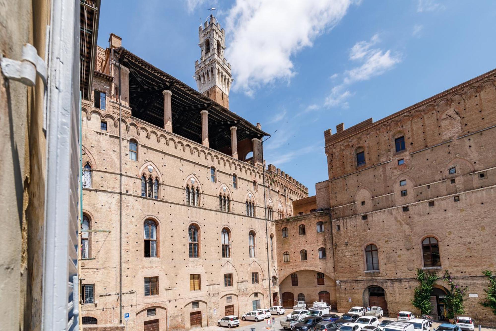 Charme Centro Storico Apartment Siena Exterior photo